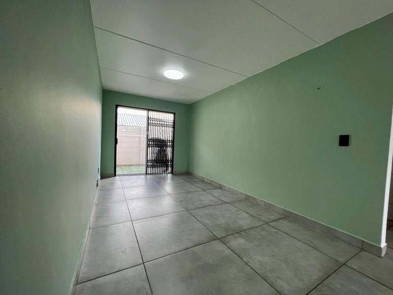 2 Bedroom Property for Sale in Ruyterwacht Western Cape